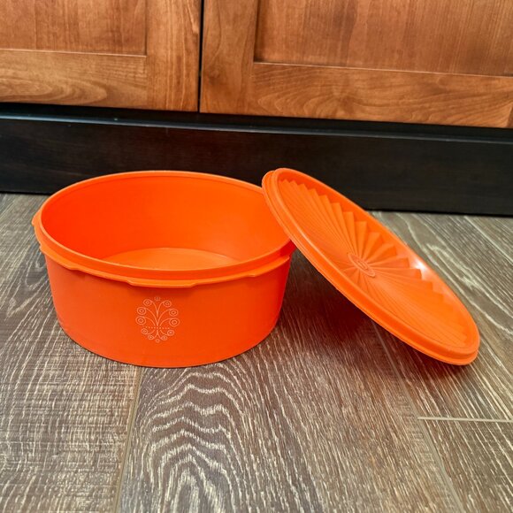 Vintage Tupperware Servalier Canisters – Set of 4 - Picture 11 of 16